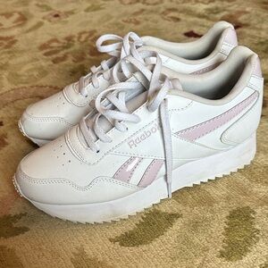 Reebok White and Light Pink Sneakers